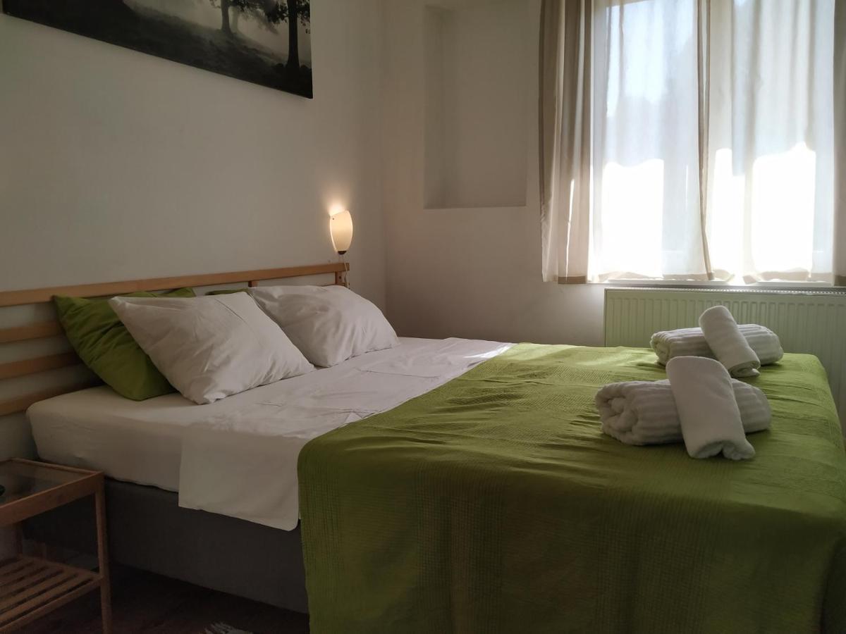 Two Flowers Apartments Zagreb Bagian luar foto